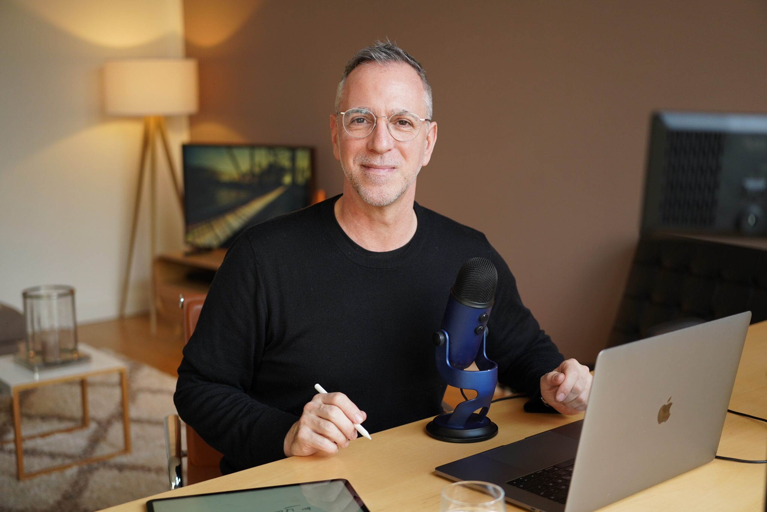 Trainer und Moderator zum Thema "kritische Fragen im Interview"
